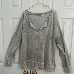 Super Soft Gray Relaxed Long Sleeve Sweatshirt
